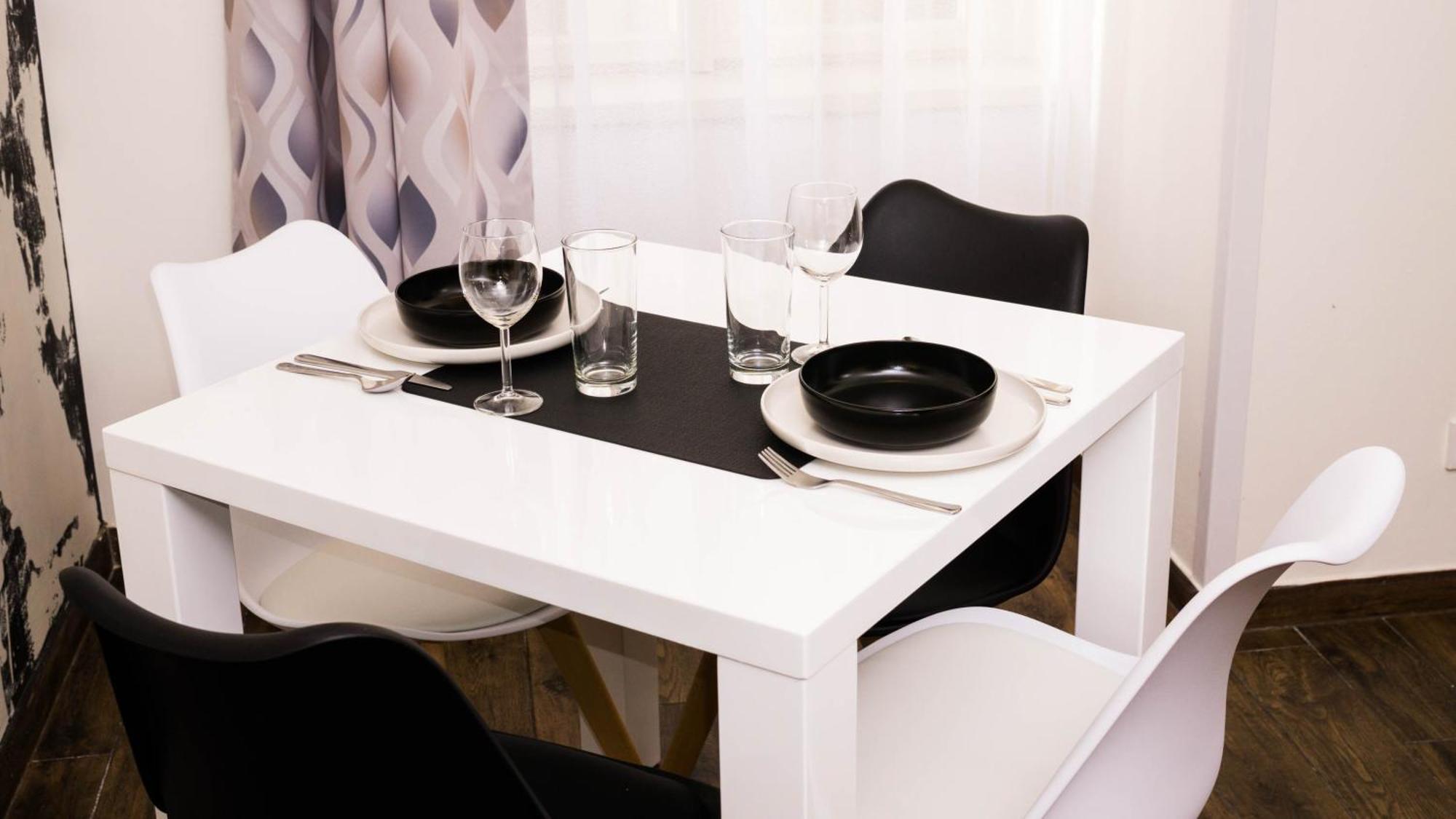 Black & White Apartment Prague By Wenceslas Square And Muzeum Exterior foto